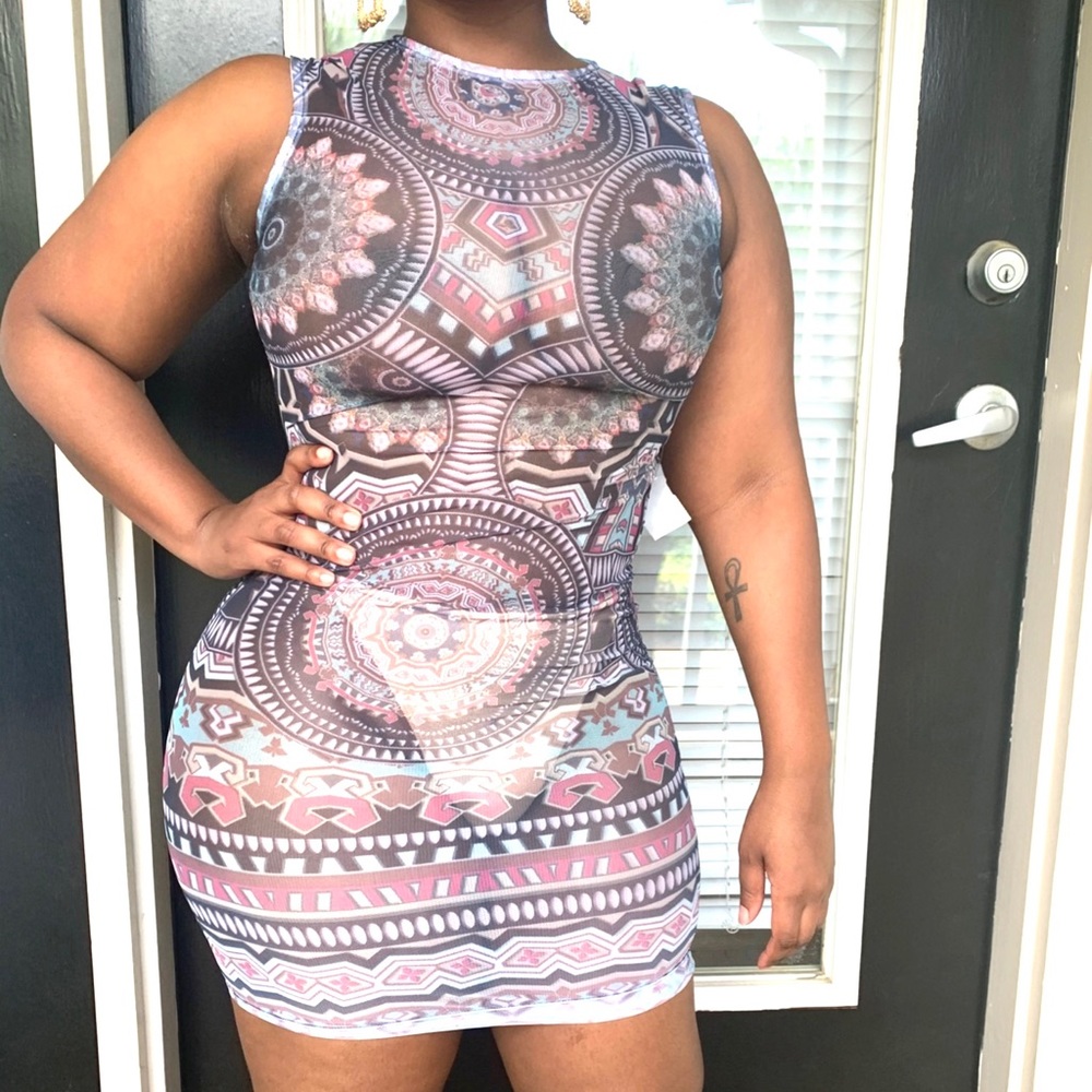 Bodycon dress with sheer material